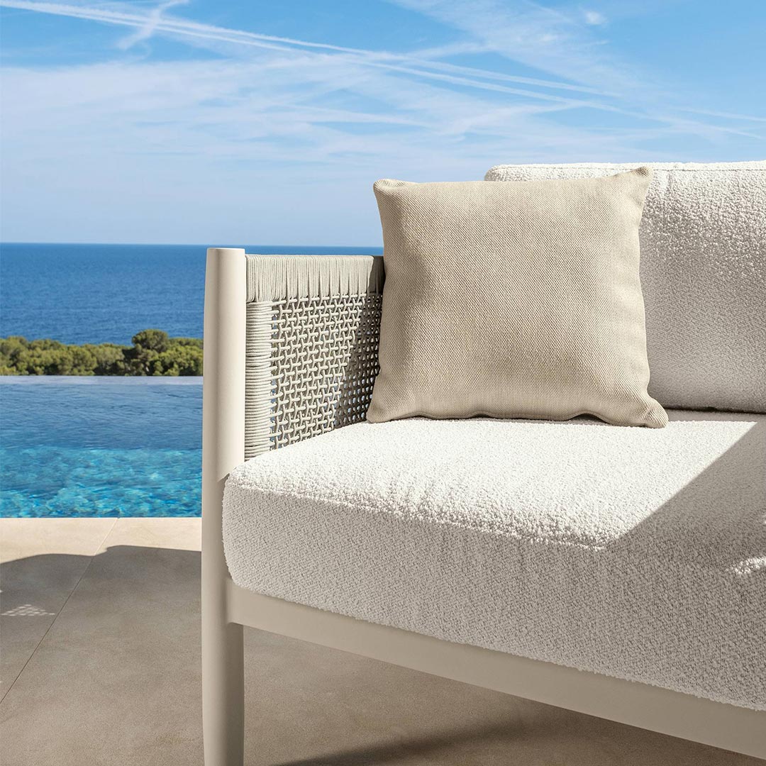 kourtis-contract-dolce-vita-armchair-3