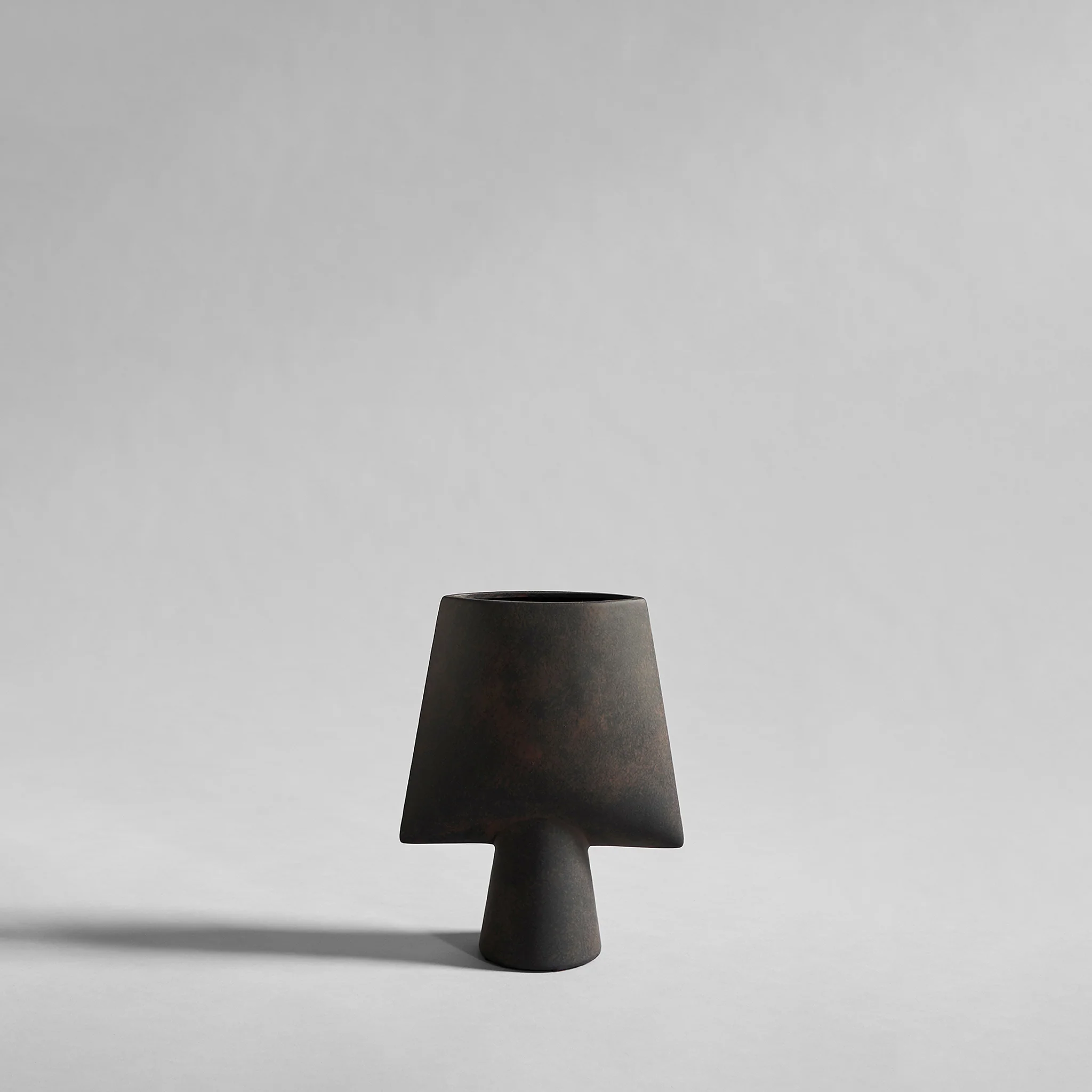 111021_-_Sphere_Vase_Square_Mini_-_Coffee