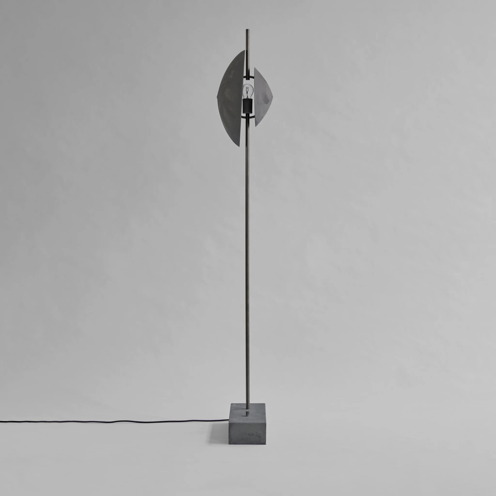 111088_-_Dawn_Floor_Lamp_-_Oxidized_-_2