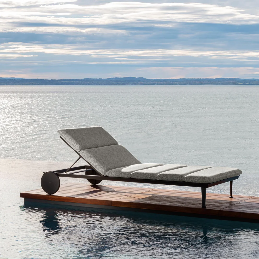 Cruise Alu lounger 1