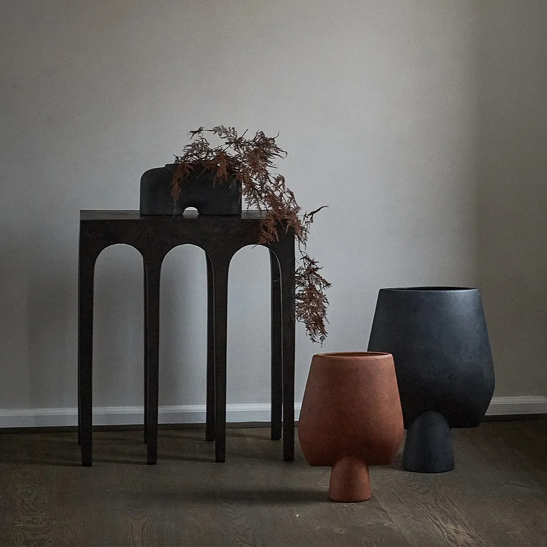 111021_-_Sphere_Vase_Square_Mini_-_Coffee