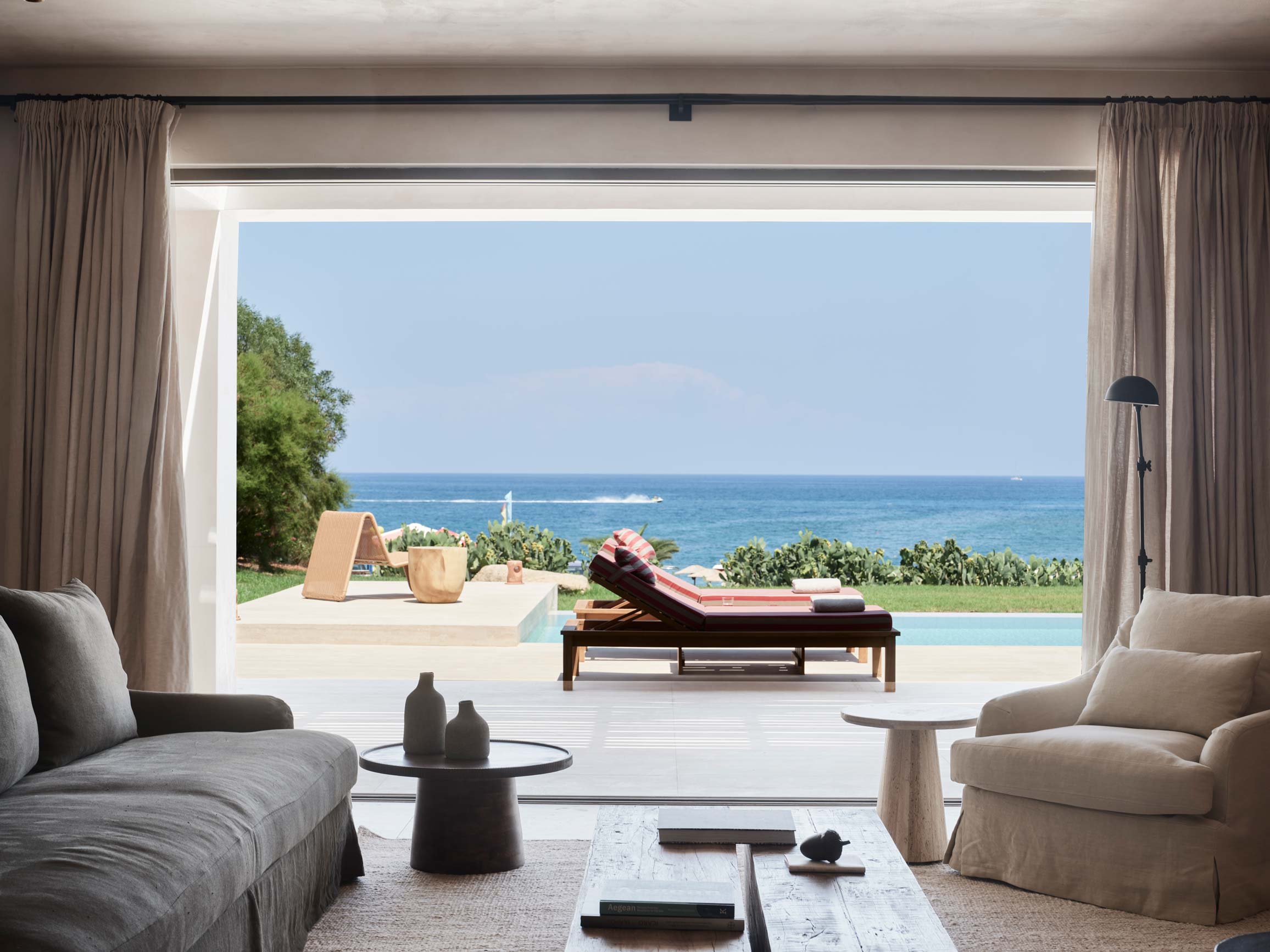 kourtis-contract-port-royal-1